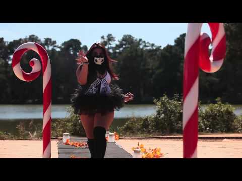 TomorrowWorld 2013 - Catwalk - UCsN8M73DMWa8SPp5o_0IAQQ