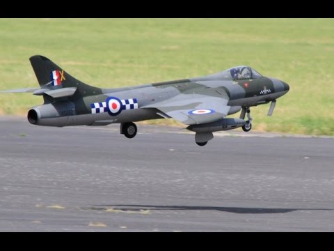 RC 1/6 SCALE HAWKER HUNTER - FLYING LEGENDS / RIPMAX - DARRIN BONFIELD AT CLASSIC JETS - 2015 - UCMQ5IpqQ9PoRKKJI2HkUxEw