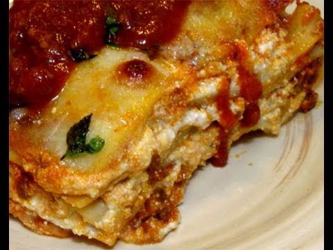 How to Make Classic Italian Lasagna Recipe by Laura Vitale - "Laura In The Kitchen" Episode 47 - UCNbngWUqL2eqRw12yAwcICg
