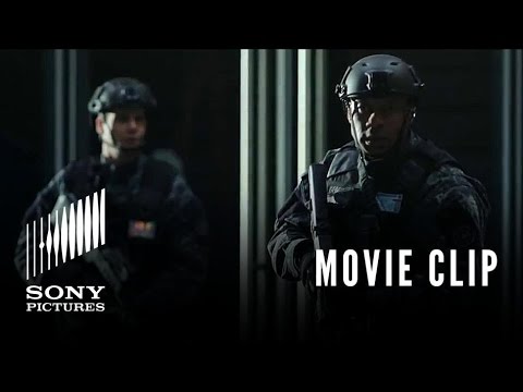 "RoboCop vs. the ED-209" - Clip - UCz97F7dMxBNOfGYu3rx8aCw