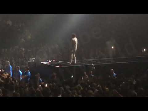 Post Malone - Leave (LIVE) (STONEY) (Amazing Vocals!!!!)