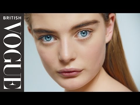 The History of Eyebrows | Browsing the Archives | British Vogue - UCZ8TREbPfawhSvayVe5pqKg