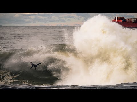 Big Wave Carnage at Red Bull Cape Fear 2016 - Action Highlights - UCblfuW_4rakIf2h6aqANefA