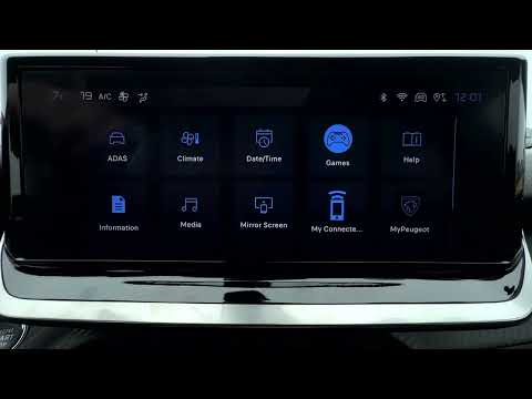 Come attivare o disattivare il sistema di frenata automatica sulla Peugeot 2008 II