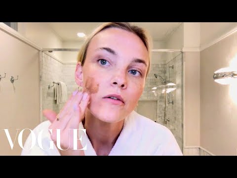 Supermodel Caroline Trentini's DIY Beauty Recipes for Sun, Surf, and Sand | Beauty Secrets | Vogue - UCRXiA3h1no_PFkb1JCP0yMA