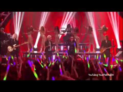 pitbull performs "messin around" with reo speedwagon - greatest hits_2016