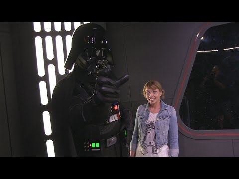 Interactive Darth Vader meet inside Star Wars Launch Bay at Disney's Hollywood Studios - UCFpI4b_m-449cePVasc2_8g