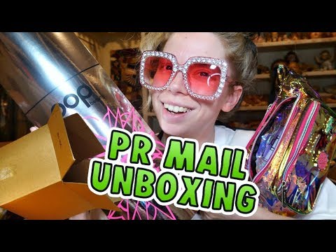 UNBOXING A PILE of PR Mail! & MASSIVE MAKEUP Giveaway! - UCGwPbAQdGA3_88WBuGtg9tw