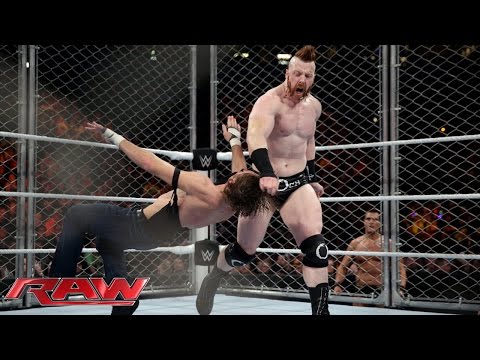 Dean Ambrose vs. Sheamus - Steel Cage Match: Raw, December 21, 2015 - UCJ5v_MCY6GNUBTO8-D3XoAg