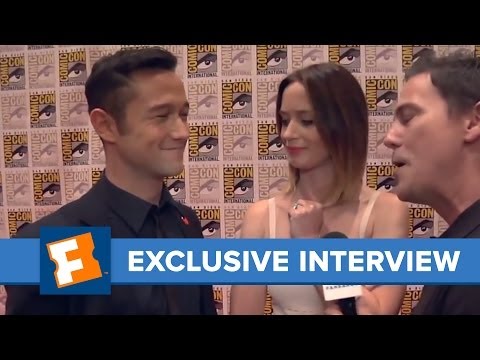 Joseph Gordon-Levitt, Emily Blunt Comic-Con 2012 Interview | Comic Con | FandangoMovies - UCMawOL0n6QekxpuVanT_KRA