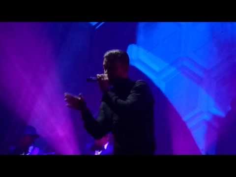 Justin Timberlake - Strawberry Bubblegum (at Staples Center 11/26/13)