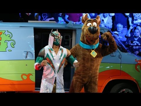 Sin Cara with Scooby-Doo by his side battles Damien Sandow: Raw, March 24, 2014 - UCJ5v_MCY6GNUBTO8-D3XoAg