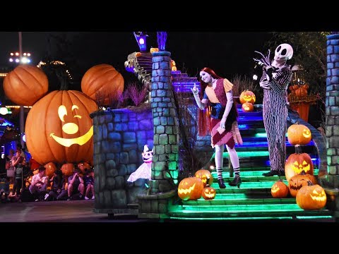 Frightfully Fun Parade at Mickey's Halloween Party 2017, Disneyland w/Villains, Jack & Sally, Mickey - UCe-gHr2O_LP7t0YJYHZQZlg