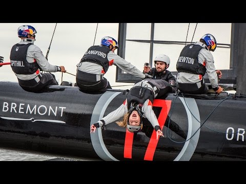 Lindsey Vonn Goes Sailing With Oracle Team USA - UCblfuW_4rakIf2h6aqANefA