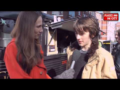 Game of Thrones Bran Stark Interview - Isaac Hempstead-Wright - UCS5C4dC1Vc3EzgeDO-Wu3Mg