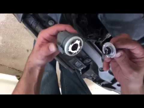 How Do You Replace The Headlight Bulb Of The Bmw Series Bmw Serie E