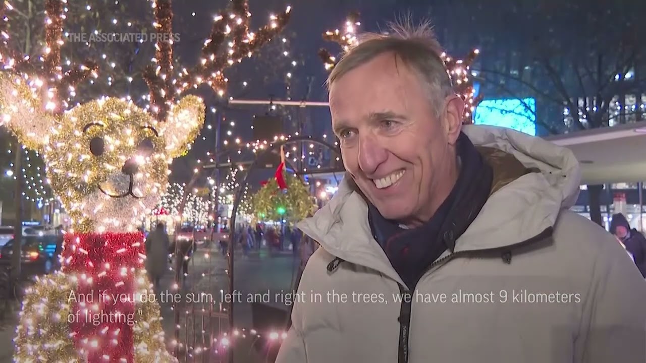 Berlin turns on Christmas lights amid energy crisis
