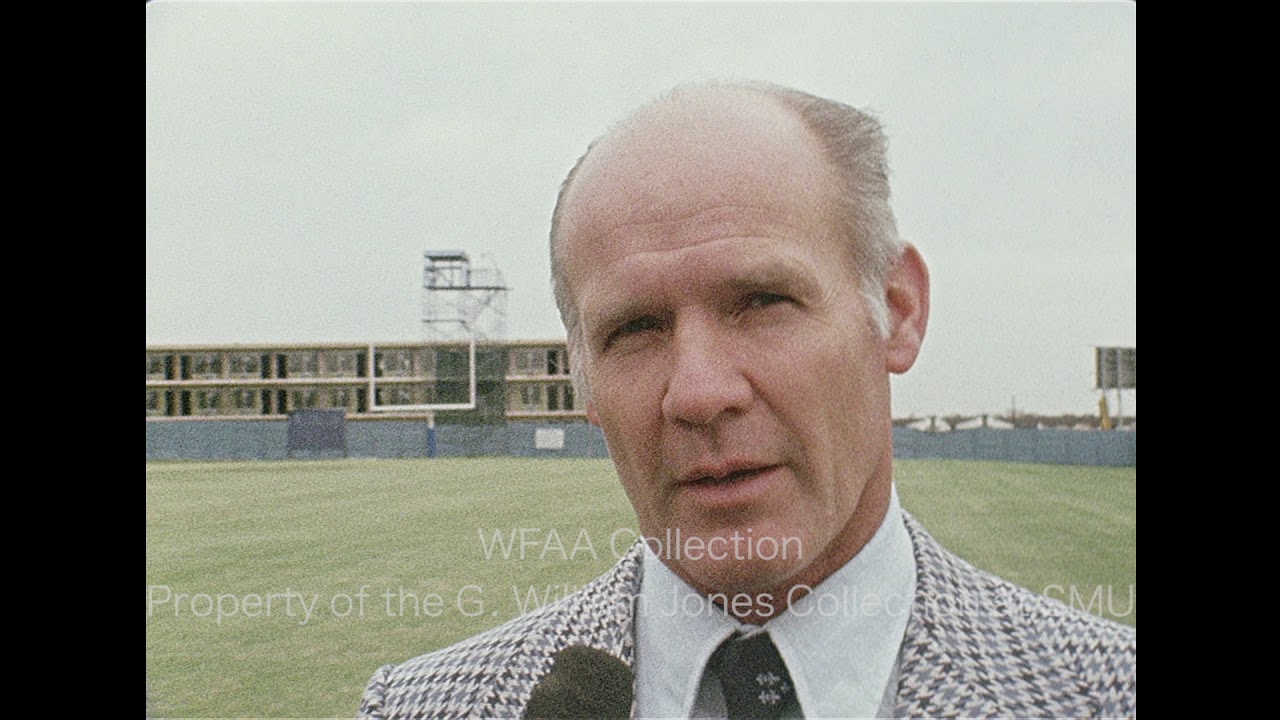 Tom Landry on the WFL video clip