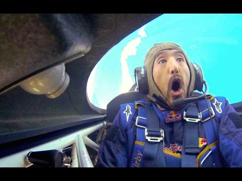 Steve Aoki's Crazy Aerobatic Flight with Kirby Chambliss - UCblfuW_4rakIf2h6aqANefA