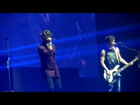 The Vamps -  Hands ft. Mike Perry & Sabrina Carpenter ( Live Manchester Arena/ 06.05.17 )