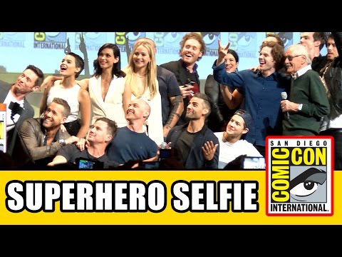 Stan Lee's Superhero Comic Con Selfie with Gambit, X-Men Apocalypse, Deadpool & Fantastic Four Cast - UCS5C4dC1Vc3EzgeDO-Wu3Mg