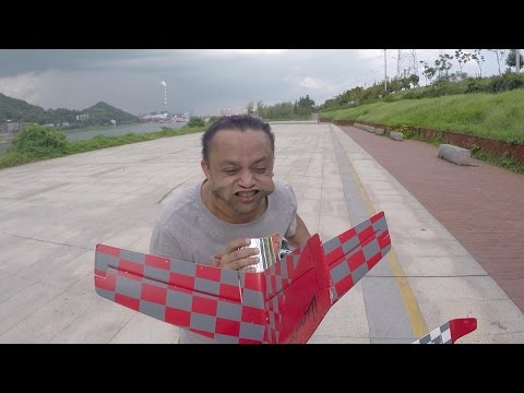 Funny Jet Blast on Face and High speed low Passes RC Viper Jet - UCsFctXdFnbeoKpLefdEloEQ