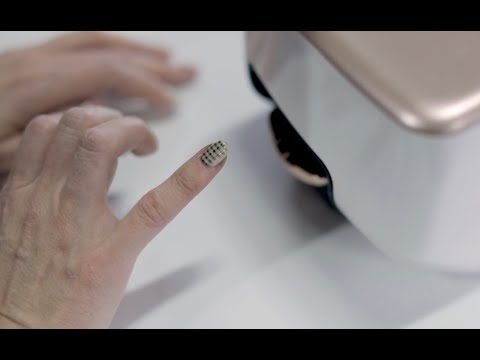 Funai nail art printer | CES 2019 - UCCjyq_K1Xwfg8Lndy7lKMpA