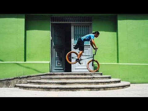 One-Legged BMXer Julián Molina Shreds Harder Than You - UCblfuW_4rakIf2h6aqANefA