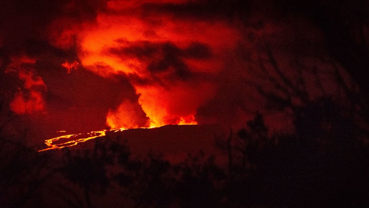 World’s largest active volcano, Mauna Loa, erupts in Hawaii