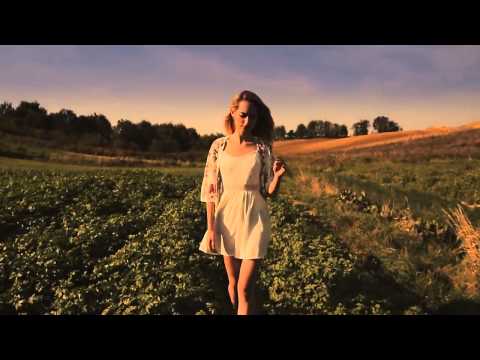 Nicolas Haelg - Flashback (Official Music Video) - UCxH0sQJKG6Aq9-vFIPnDZ2A