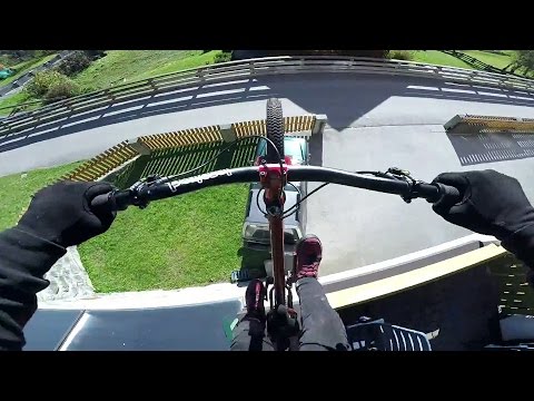 GoPro: Fabio Wibmer's Downhill Chase - GoPro of the World November Winner - UCqhnX4jA0A5paNd1v-zEysw