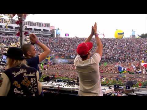 Dimitri Vegas and Like Mike at Tomorrowland 2012 - UCsN8M73DMWa8SPp5o_0IAQQ