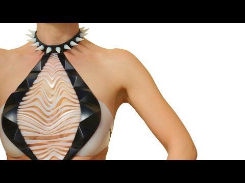 Tomorrow Daily - 143: "Rapid prototyping" futuristic fashion looks really weird - UCOmcA3f_RrH6b9NmcNa4tdg