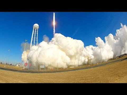 GoPro: Rocket Launch - UCqhnX4jA0A5paNd1v-zEysw