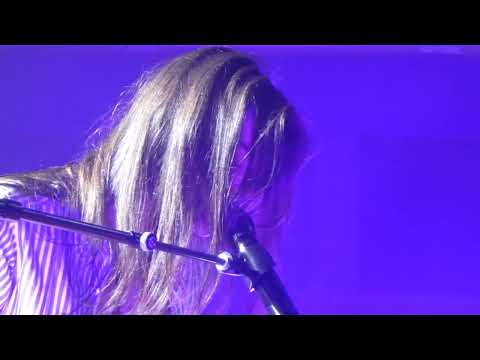 Gracie Abrams - Painkillers like in Seattle 4K