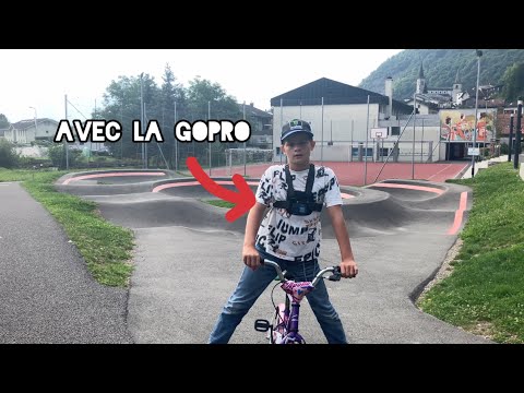 Vélo rose sur un bike parc 😒🫣