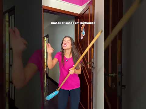 IRMÃOS BRIGANDO EM INGLÊS VS BRIGANDO EM PORTUGUÊS