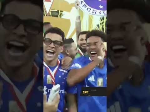 Depois de 7 anos, o Cruzeiro levanta a taça do Campeonato Mineiro e solta o grito de CAMPEÃO!
