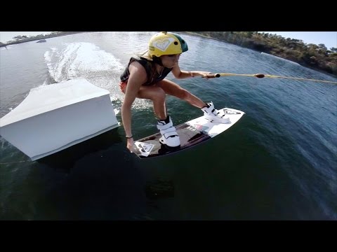 GoPro: Melissa Colborne Shreds in South Africa - UCqhnX4jA0A5paNd1v-zEysw