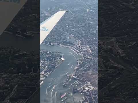 It's game time! Can you guess where we're flying? 🤔🔎 Hint: this city has more bikes than people! 🚲
