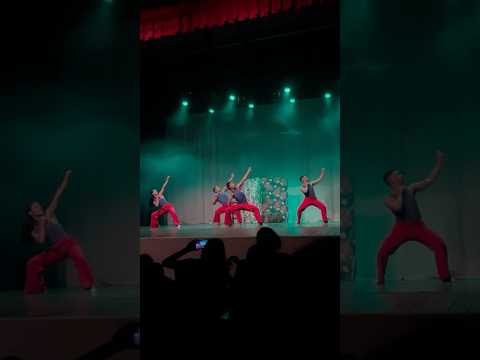 Sangue Latino ❤️ #coreografia #secosemolhados #sanguelatino