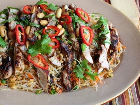 Spicy Rice Noodle Salad Recipe - Cold Asian Noodle Salad with Grilled Chicken - UCRIZtPl9nb9RiXc9btSTQNw