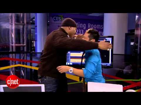 Is LL Cool J a great hugger? - UCOmcA3f_RrH6b9NmcNa4tdg