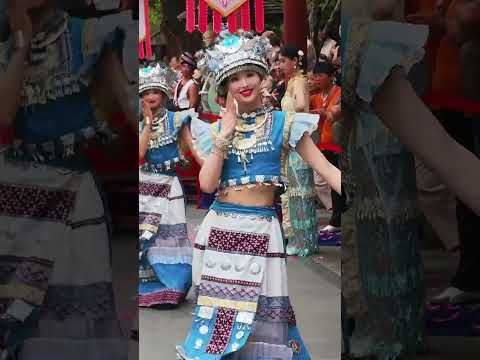 A charming <strong>and</strong> adorable Miao girl who can be both <strong>sweet</strong> <strong>and</strong> sassy.#colorfulethniccustoms