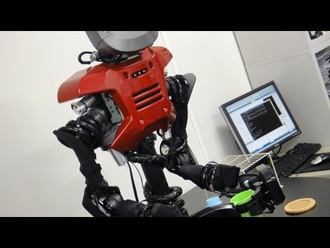 Robot learns, thinks and acts by itself #DigInfo - UCOHoBDJhP2cpYAI8YKroFbA