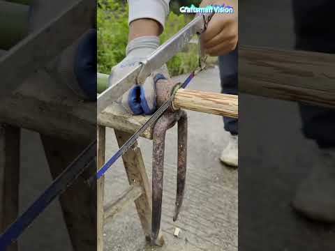Method for fixing hoe bamboo handle