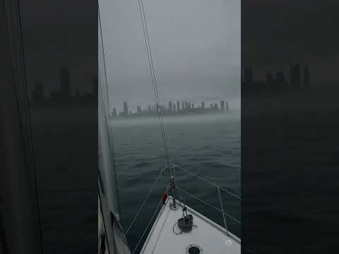 Ciudad Fantasma Flotante Captada en el Ártico   Floating Ghost City Spotted in the Arctic