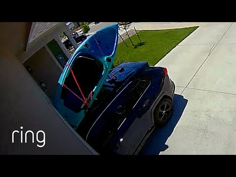 Kayak Meets Garage Door in an Exciting Fashion | RingTV