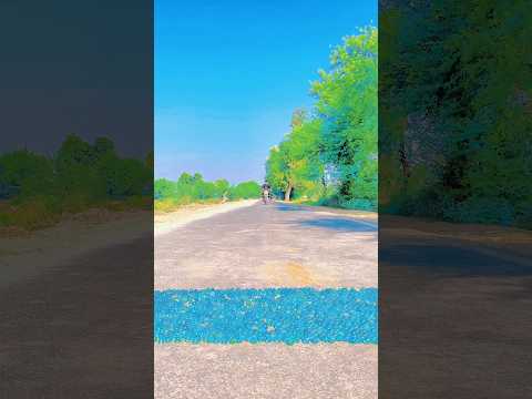 miskin ne bike wale per madad kiye#viralvideo #trending #islamicprayer #islamic #islamic#pakistan