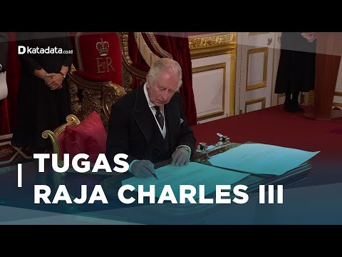 Gantikan Ibunya Ratu Elizabeth II, Apa Saja Tugas Raja Charles III? | Katadata Indonesia